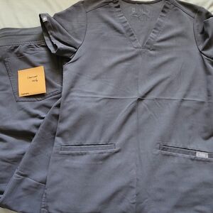 Figs scrub set (reserved for buyer)